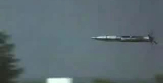 Выстрел из танка в замедлении