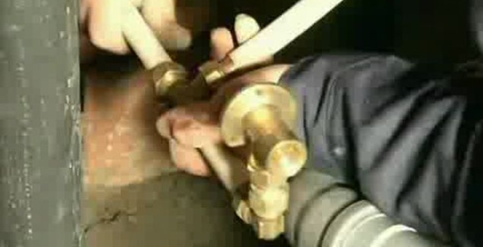 Мир ремонта - прокладка водопровода