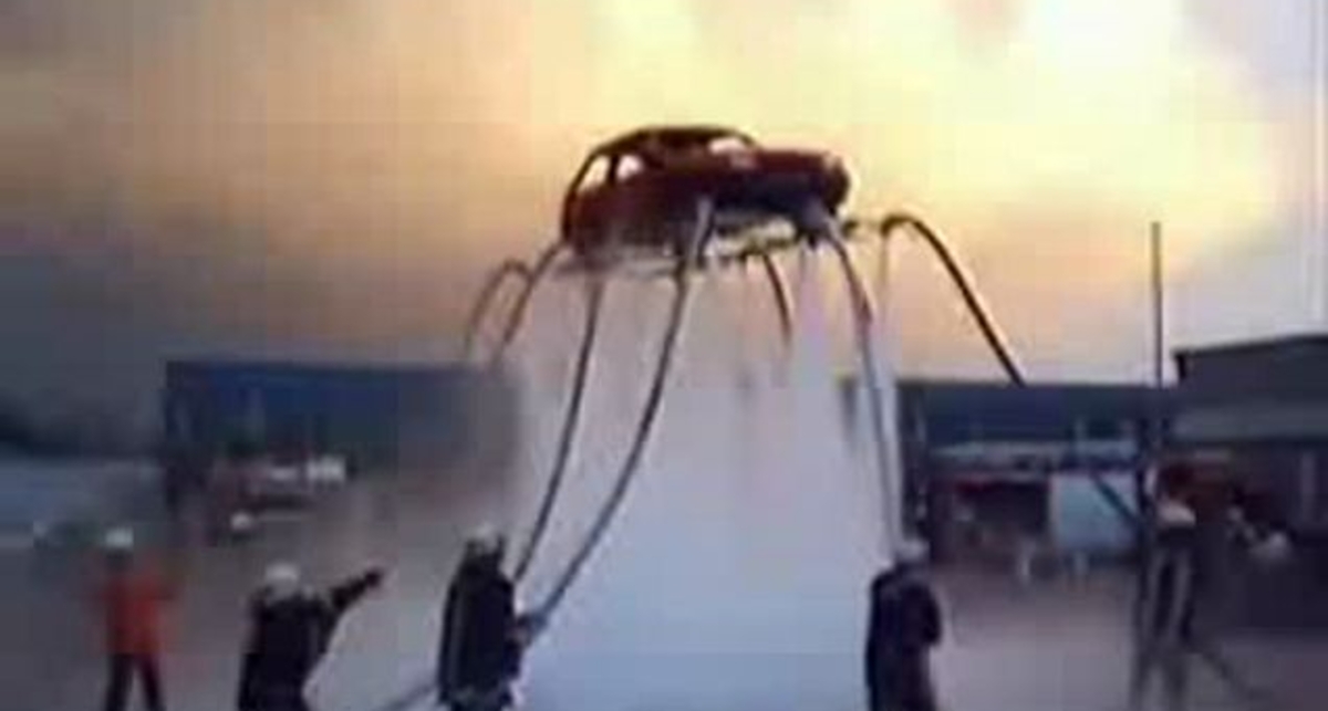 Пожарники балуются...