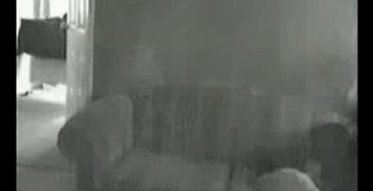 Привидение в комнате