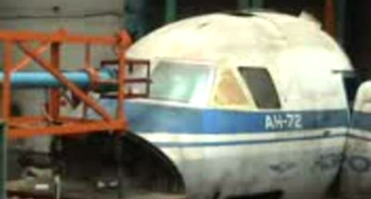 Тестирование лобового стекла самолёта