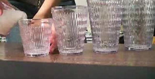 Фокус со стаканами! Химия и физика