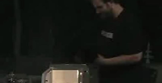 Разные предметы в микроволновке