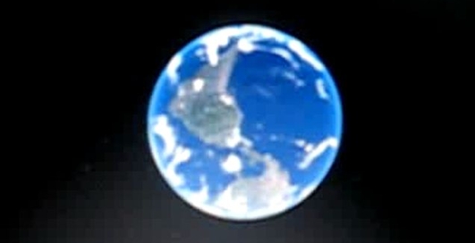 Комета и Земля