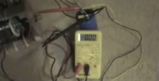 Работает без батареек