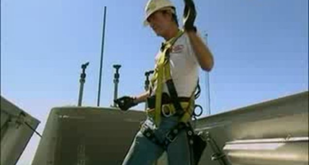 Как это сделано S01E02 (Соль; Спортивная обувь; Грузовые корабли; Наручные часы; Ветряки)