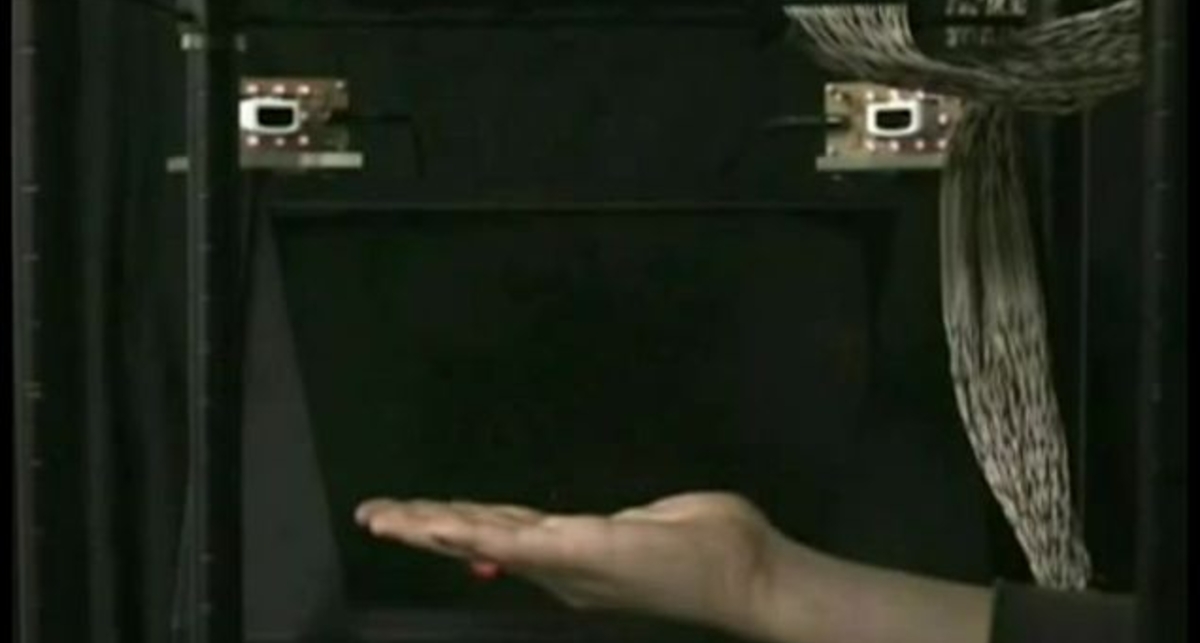 Осязаемая голограмма