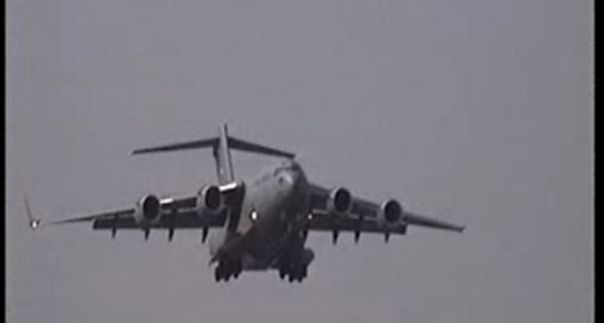 Посадка самолета C-17 Globemaster