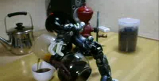 Робот готовит кофе