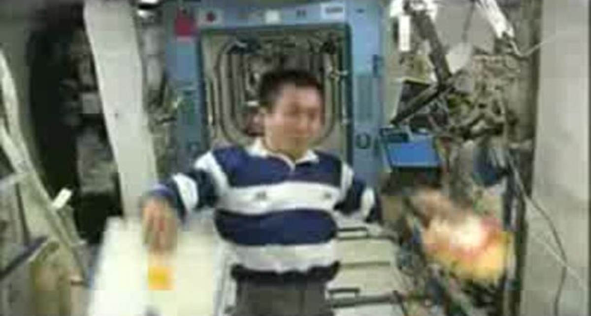 Подробности жизни в невесомости