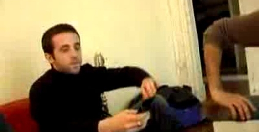 Мобильник жарит попкорн!