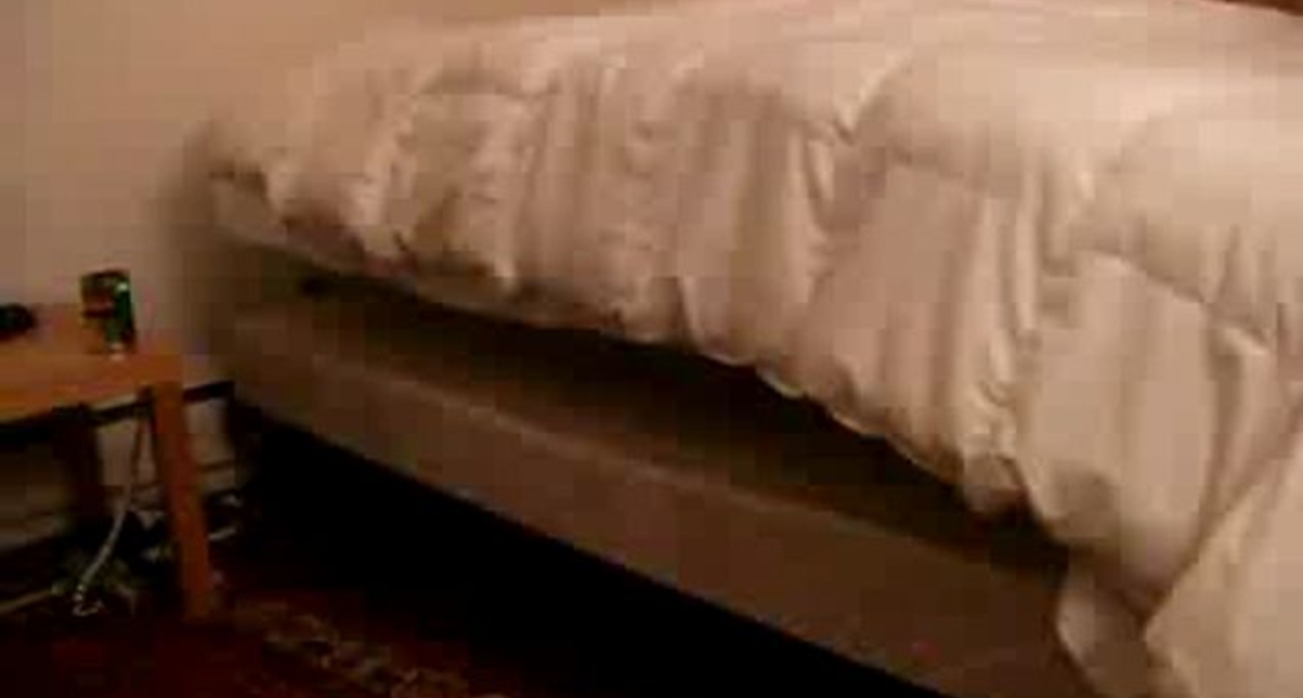 От такого будильника вы точно встанете на ноги!