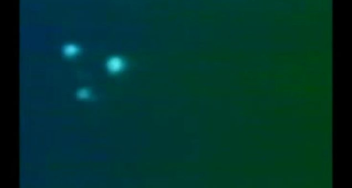 Треугольное НЛО над Бельгией (VHS)