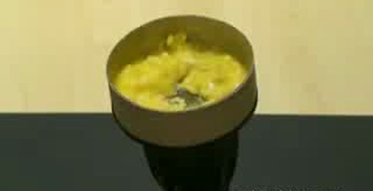 Мощный лазер подогревает яичницу