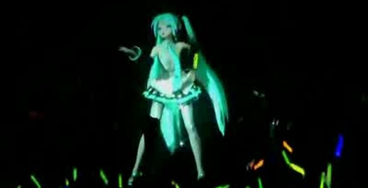 Голографическая солистка