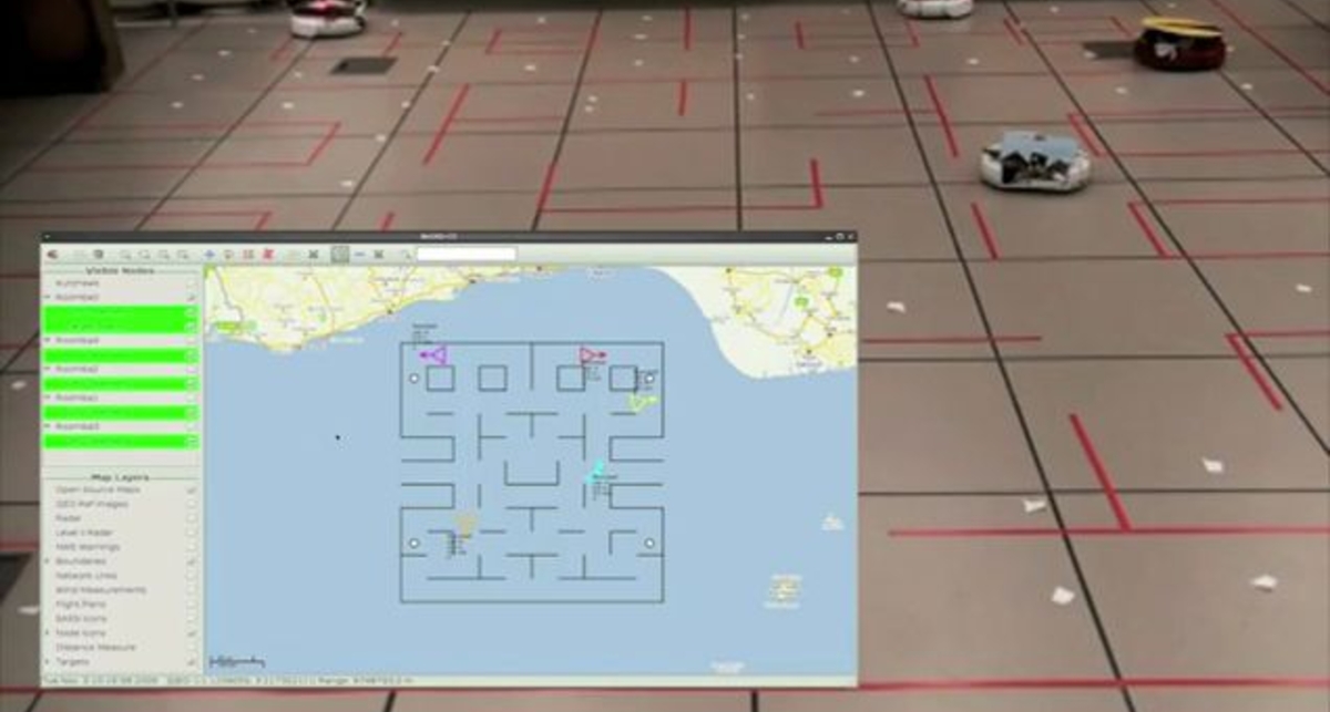 Реконструкция Pac-Man в исполнении роботов Roomba