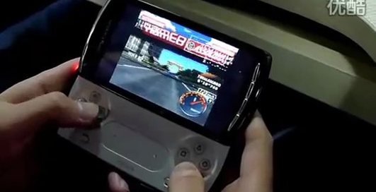 Демонстрация игровых возможностей PlayStation Phone