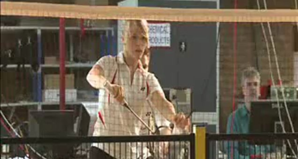 Робот – игрок в бадминтон