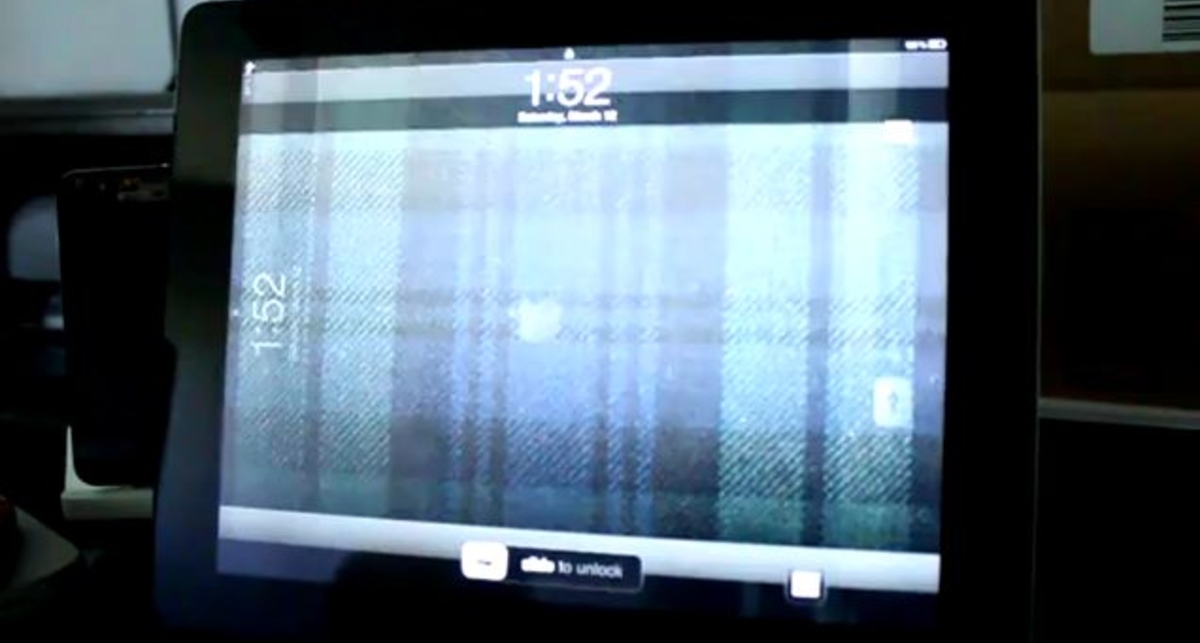 На дисплее iPad 2 замечены желтые пятна