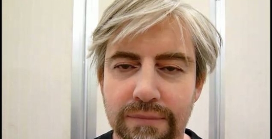 Японский реалистичный робот с мимикой