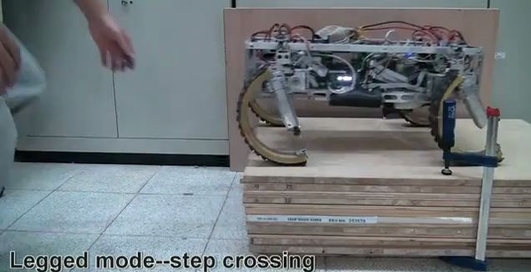 Робот-трансформер на колесиках