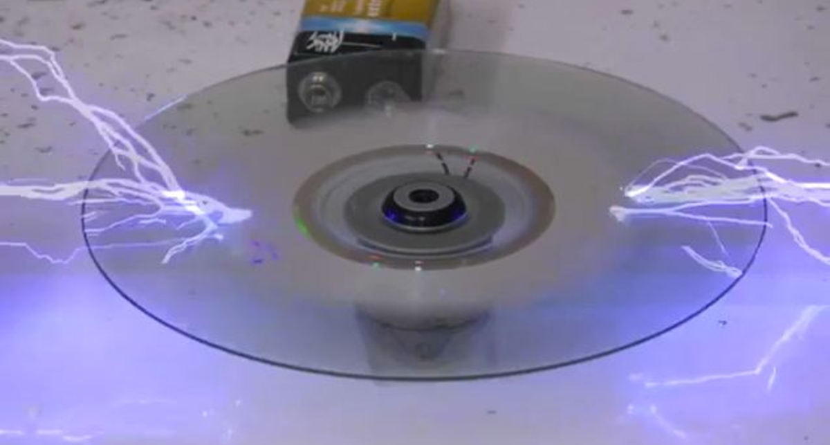 Оригинальный способ стереть CD-диск