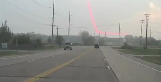 Ветровое стекло в качестве проекционного дисплея