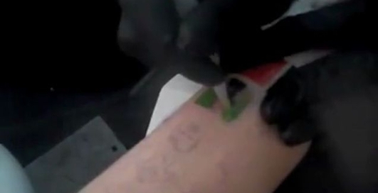 Татуировка в честь 152 друзей на Facebook