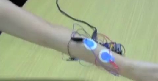 Электронное управление для живой руки