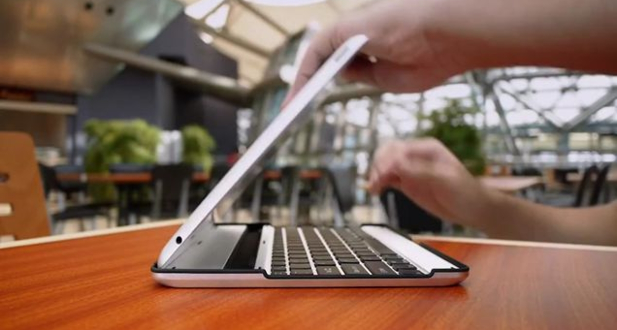 Keyboard Case for iPad 2