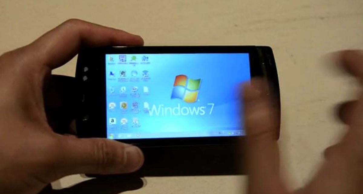 Fujitsu LOOX F-07C - смартфон с гибридной ОС