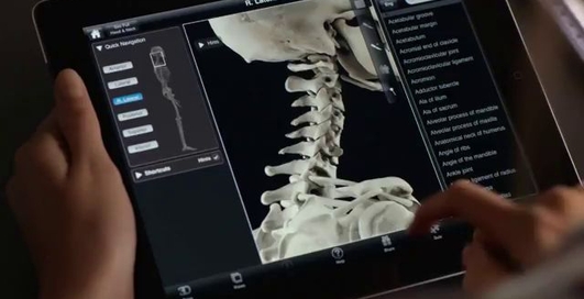 Нова реклама iPad 2: «Вчитися»