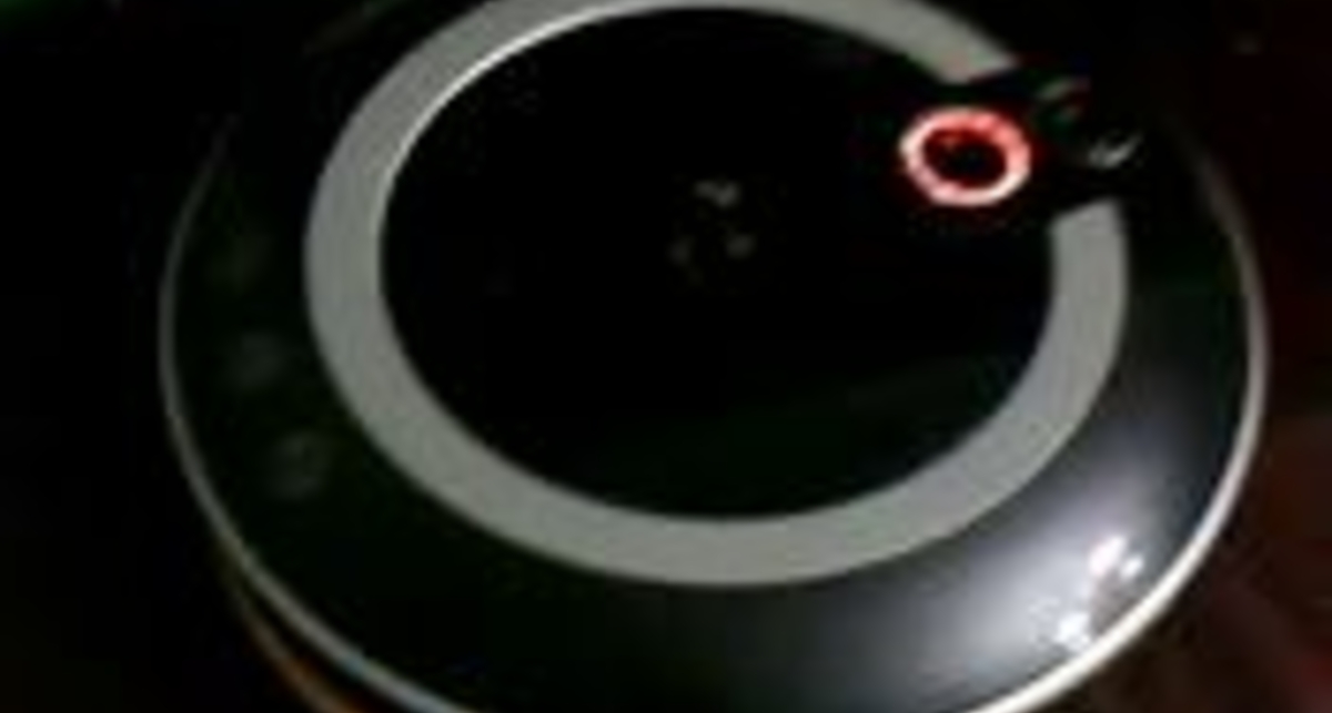 LG Hom-Bot 2.0 – пылесос управляемый смартфоном