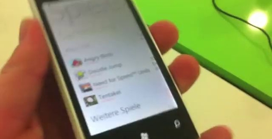 Короткий видеообзор смартфона Acer W4