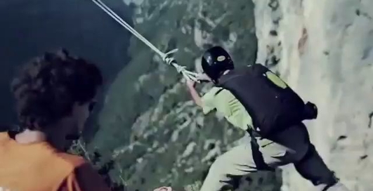 Французских канатоходцев манит высота (видео)