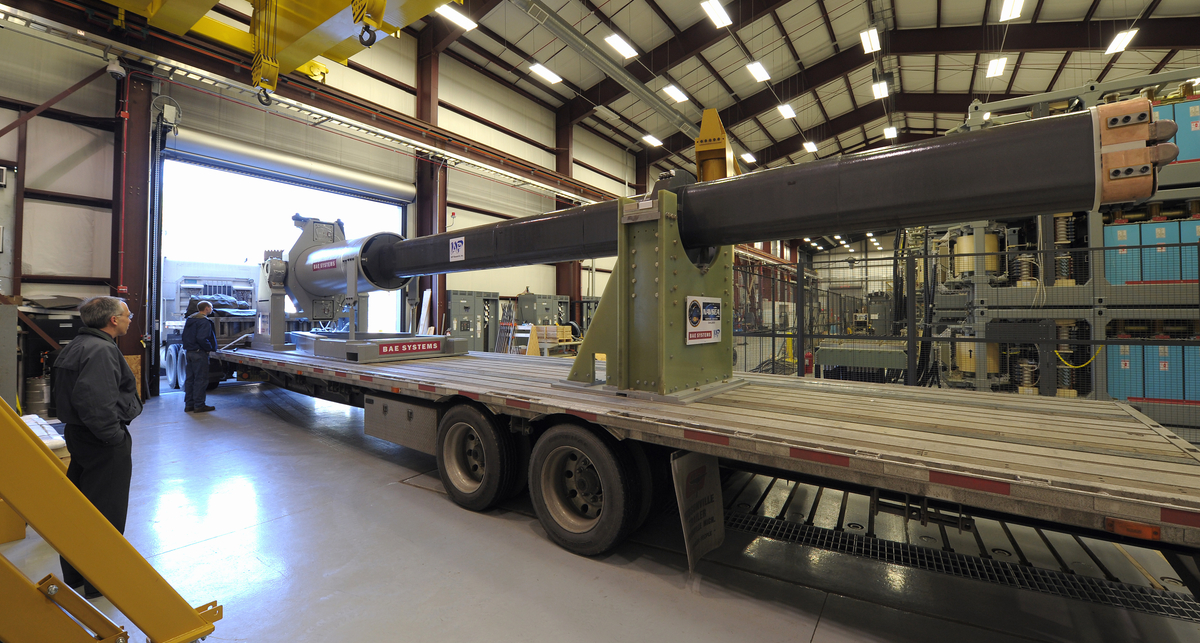 ВМС США в 2016-м начнут стрелять булыжниками