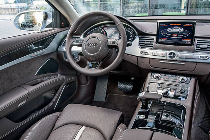 Тест-драйв Audi A8: битва за престол