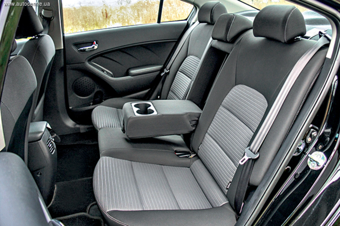 Тест-драйв Kia Cerato: собственное видение Тест-драйв Kia Cerato: собственное видение