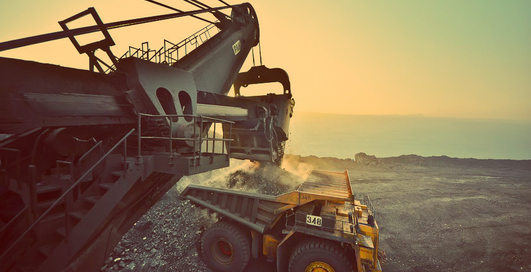 Карьерные самосвалы: 4 гигантских рекордсмена