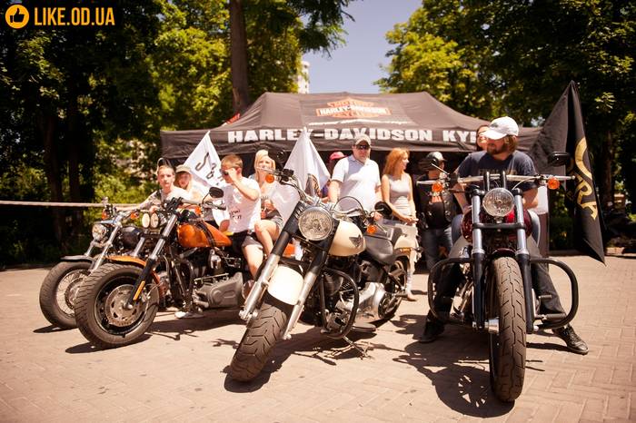 Байкеры на Harley-Davidson покорили Одессу