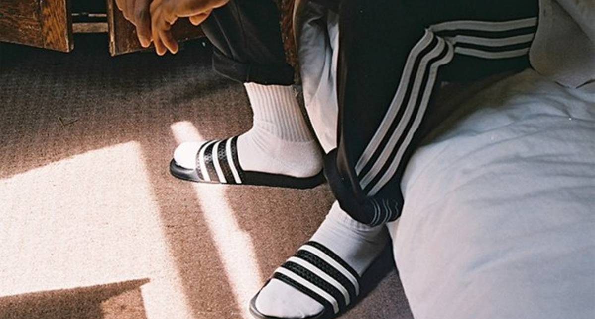 Adidas Originals вводит моду на сандалии с носками