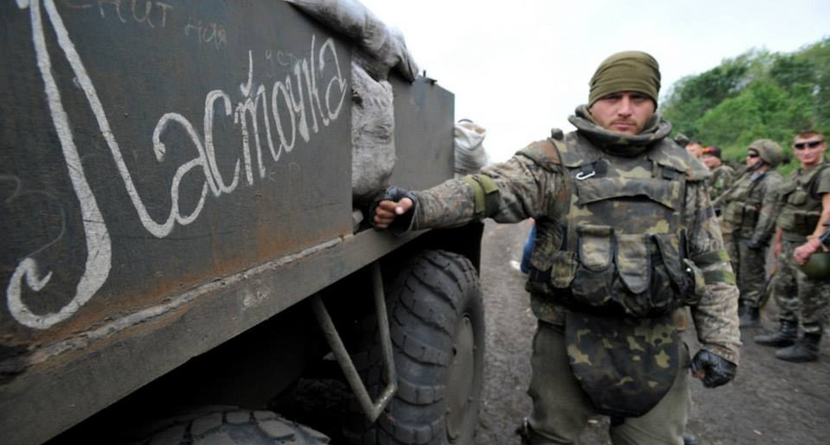 Смотри, как наши парни воюют на Донбассе