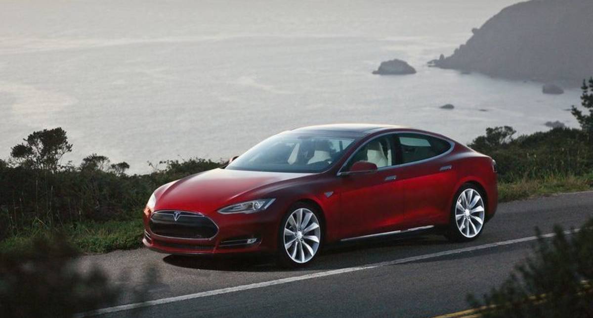 Tesla Motors выпустит бюджетый электрокар Model III