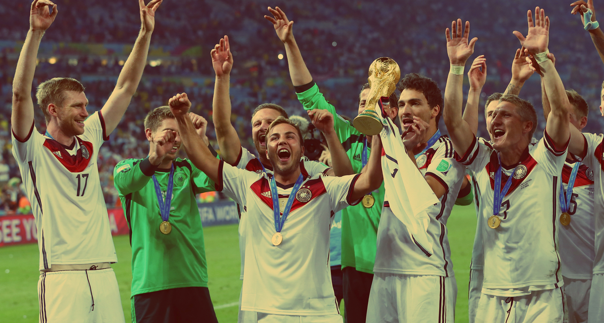 Как футболисты Германии Кубок мира поломали