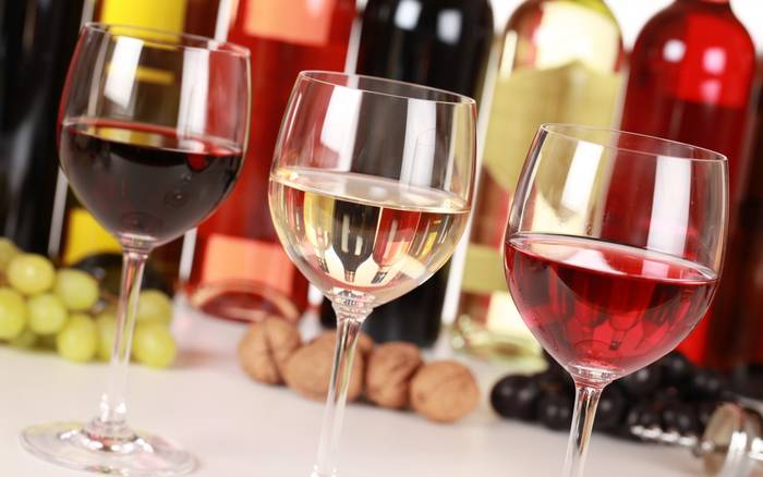 Вино обидится: 9 частых ошибок при употреблении