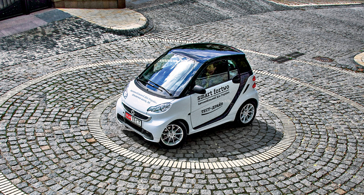 Тест-драйв Smart Fortwo Coupe: позитивный малый