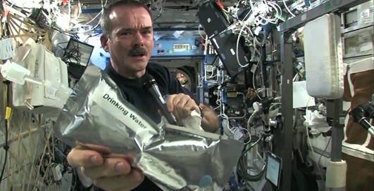 По чем литр воды на земной орбите