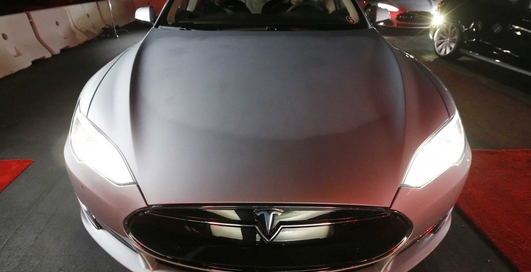 Tesla Model S P85D: самый шустрый электрокар в мире