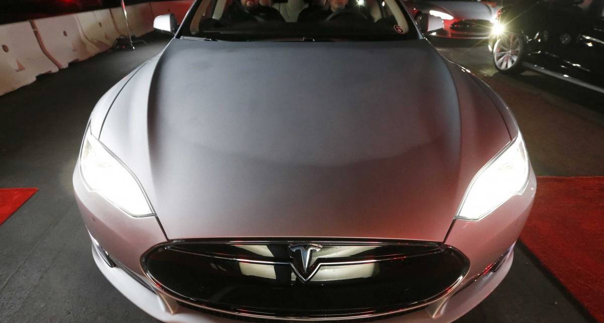 Tesla Model S P85D: самый шустрый электрокар в мире