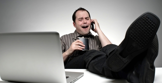 Пить на работе: 12 причин, почему это стоит разрешать